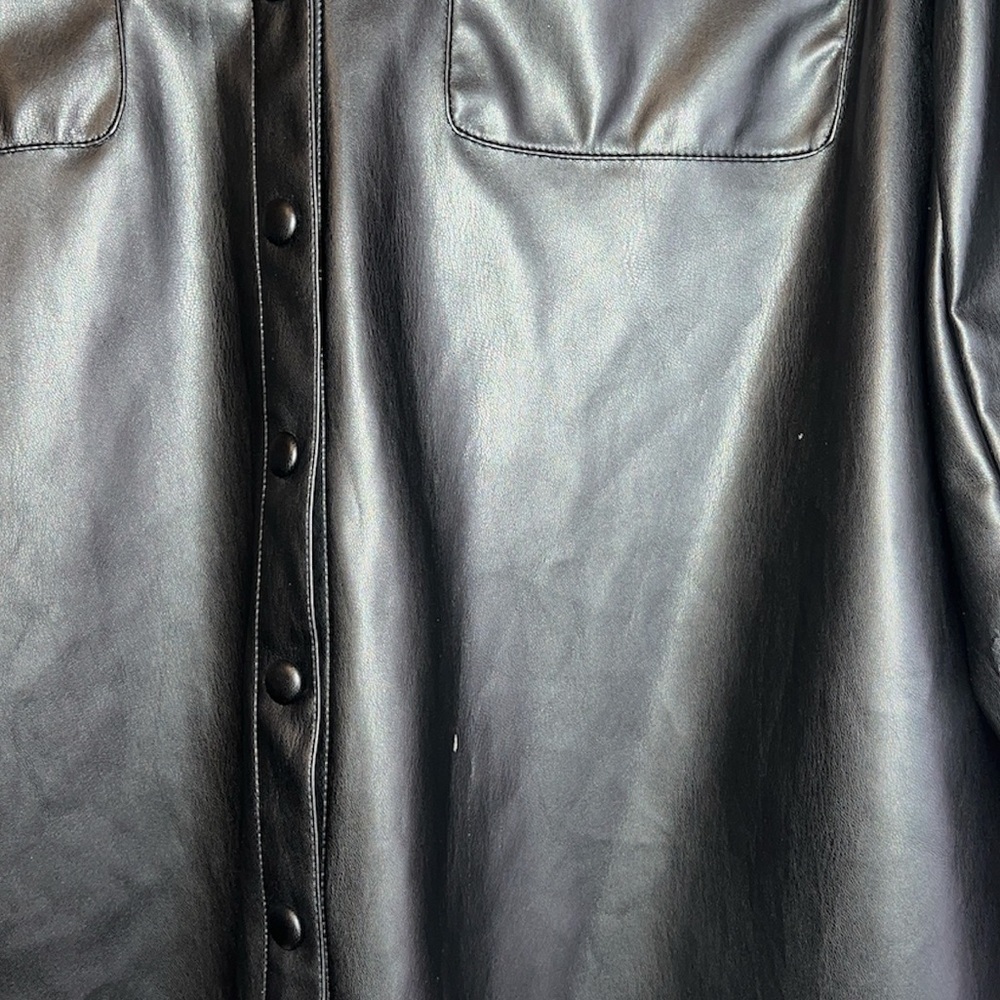 Black Tape- Faux leather long sleeve woman jacket, plus size 1X - Picture 5 of 5